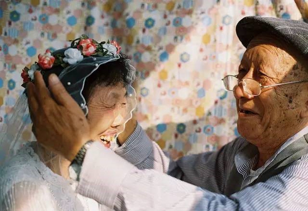 情人节放大招！ 上传“爱的时刻”赢取腕表大奖