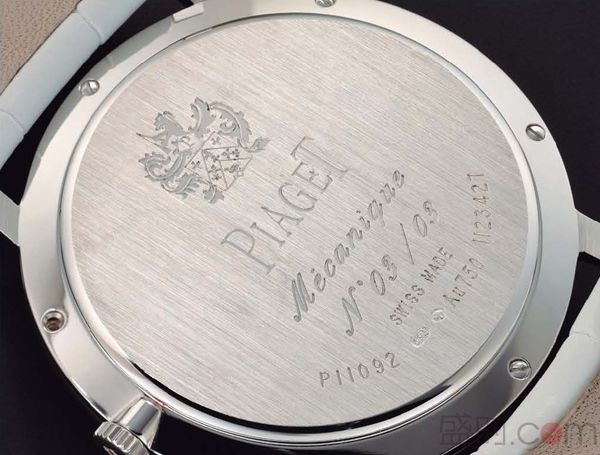 伯爵 PIAGET Altiplano 珍珠贝母木质细工镶嵌腕表 以玫瑰为名