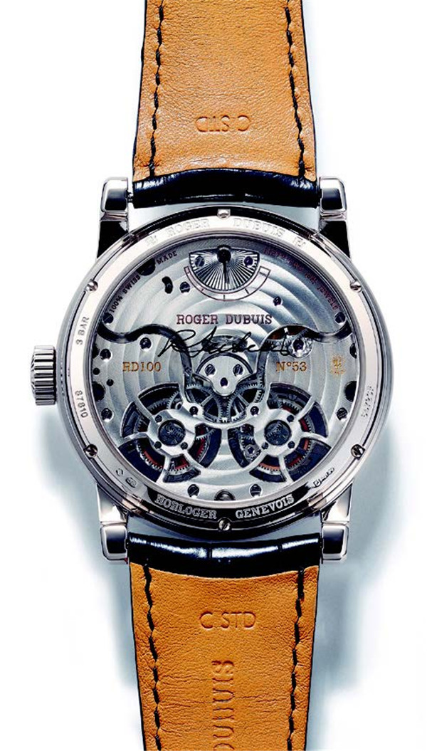 罗杰杜彼 Hommage Double Flying Tourbillon 以古典纹路衬托陀飞轮