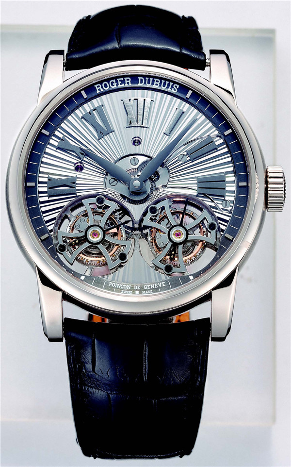 罗杰杜彼 Hommage Double Flying Tourbillon 以古典纹路衬托陀飞轮